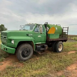 1988 FORD F700 FUEL TRUCK