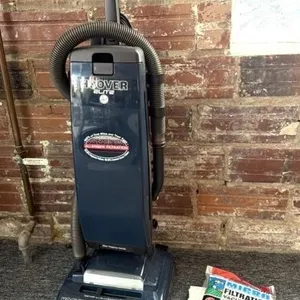 Hoover Elite Vacuum with Bags