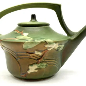 Roseville Pottery Snowberry Teapot 10” x 7”