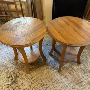 2 Round Side Table 23x25