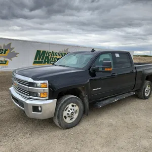 2018  Chevrolet  Silverado 2500HD  4x4 LT 4dr Crew Cab SB