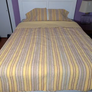 Striped Quilt with Pillow Shams