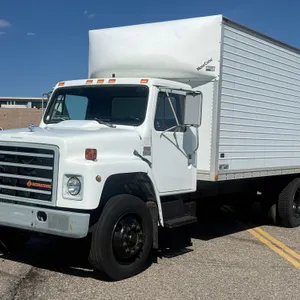 1987  International  1954  RWD  Box Truck