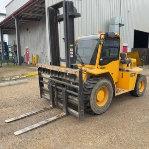 Sellick SLP80 4WD 3.823–1.135–2.753FH 8,000lb. Enclosed Cab Diesel Forklift *Cannot be removed until