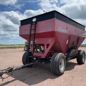Demco 650 Gravity Wagon