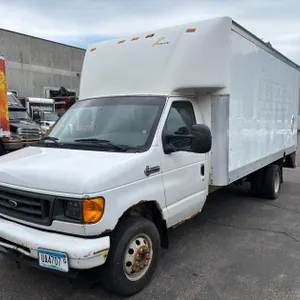 2006 Ford E-450 Super Duty Van