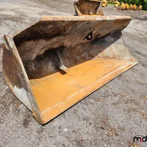 EDF 410KK Snow Bucket Attachment
 UNRESERVED