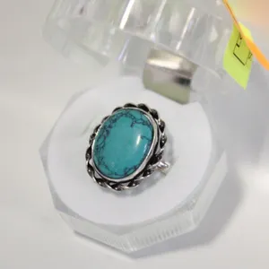 SZ. 8 925 STERLING SILVER BEZEL DETAILED RING