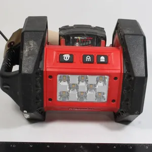 MILWAUKEE HAND HELD LIGHT***POLICE SEIZURE***