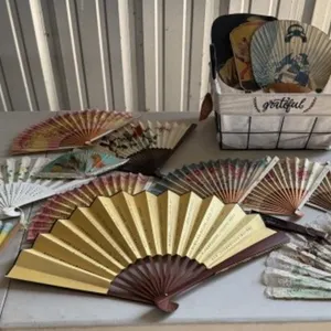 16+/- Hand Fans, Basket