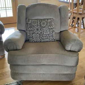 Swivel Rocker Recliner with Throw Pillow