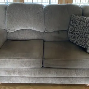 2 Cushion Love Seat with Throw Pillow