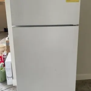 Hot Pointe Refrigerator/Freezer