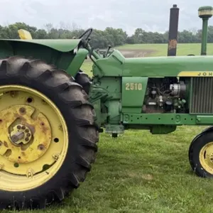 John Deere 2510 Tractor