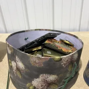 Hat Box w/Assorted Small Pic Frames