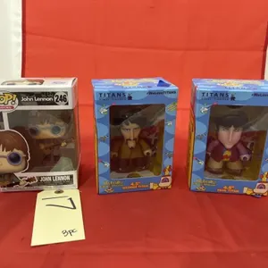 3 Pcs - The Beatles Figurines - 1 is Pop Funko