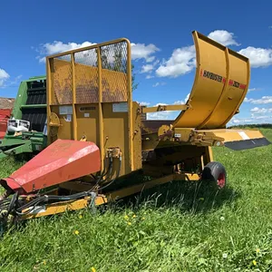 HAYBUSTER 2620 BALE SHREDDER