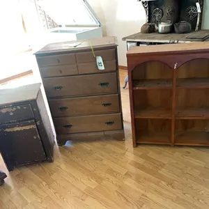 4 - ASSORTED CABINETS & A SMALL SHELF