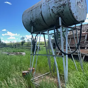 500 GAL 2 - COMPARTMENT FARM FUEL TANK w/ METAL STAND