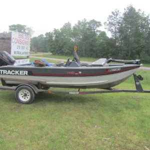 1989 Basstracker 16' Fishing Boat w/Trailer