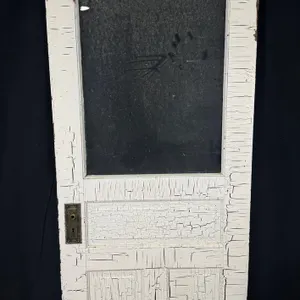 ANTIQUE WHITE DISTRESSED WOOD WINDOW DOOR W/ KNOB