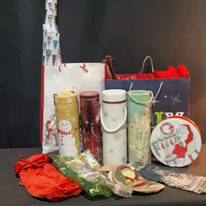 Christmas Gift Bags, Wrapping, Tins, and Packaging Set