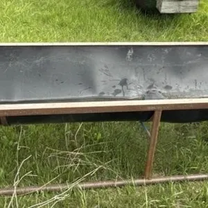 10' Poly Feeder in Steel Frame