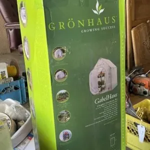 6'x10' Greenhouse Kit New In Box & Solar Lights