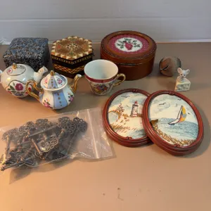 Small Boxes & Figurines