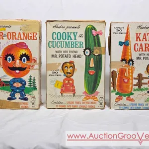 1960s Hasbro Oscar the Orange, Cooky the Cucumber, and Katie the Carrot with her friend Mr. Potato Head. See photos for entire contents. Pete the Pepp