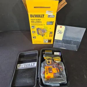 New DEWALT 150 ft. Green Cross Line and 5-Spot Laser Level with 45-Watt USB-C Charger Model # DCLE14251G