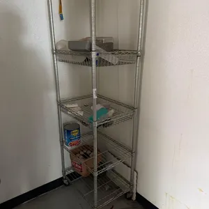 WIRE RACK ON CASTERS