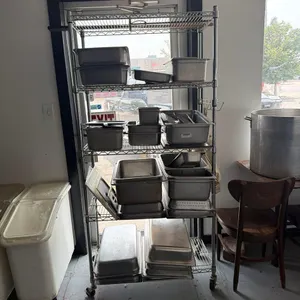 CHROME WIRE RACK ON CASTERS