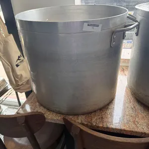 LARGE STOCK POT
