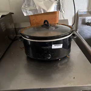 CROCK POT & PLASTIC INSERT