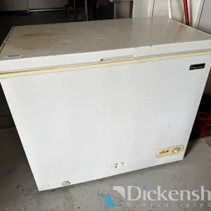 MAGIC CHEF CHEST FREEZER