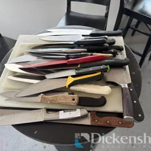LOT OF KNIVES & CUTTING BOARDS