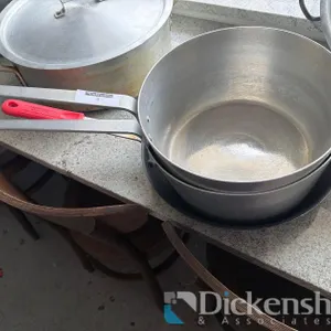 POTS & FRY PAN