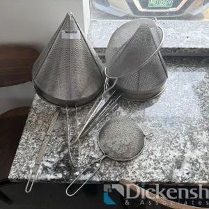 ASSORTMENT OF STRAINERS