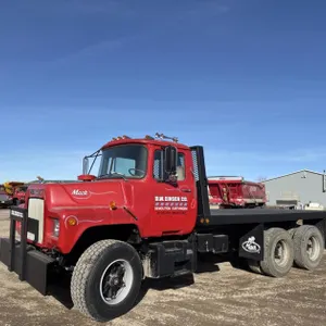 1976 Mack DM 600 Dump Truck