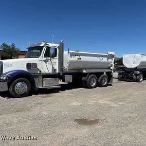 2006 Freightliner Coronado dump truck