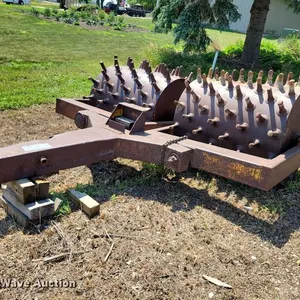 Sheepsfoot pull type roller
