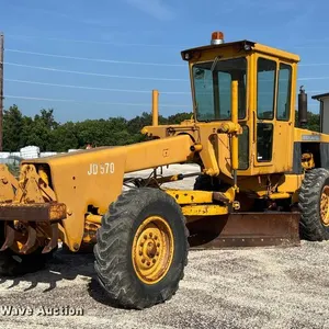 1968 John Deere 570 motor grader