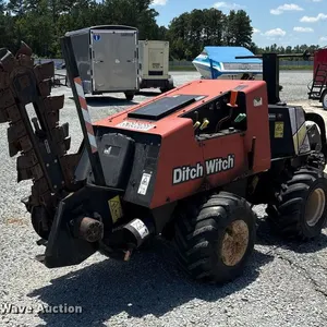 2016 Ditch Witch 410SX trencher