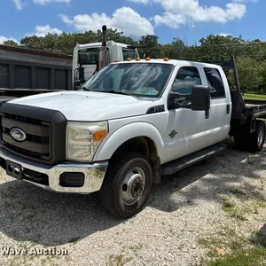 2011 Ford F350 Super Duty Crew Cab flatbed pickup truck