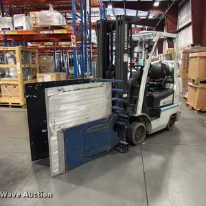 2017 UniCarriers CFS40 forklift