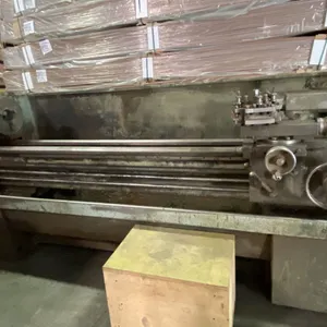 COLCHESTER MASCOT 1600 INDUSTRIAL GAP-BED METAL LATHE WITH LARGE BOX OF ASSORTED LATHE PARTS-
