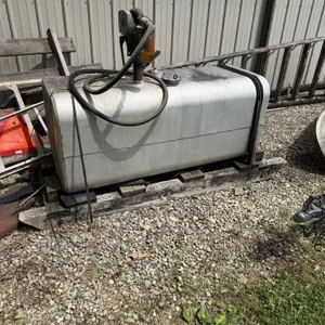 Fuel Tank with Hand Pump  100 gallon
