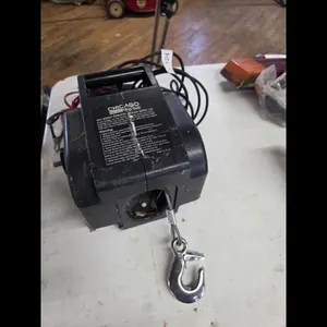 Chicago Electric Power Tools 2000 Lb. Electric Win