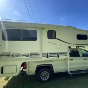 2005 Alpenlite Limited Camper w/Generator